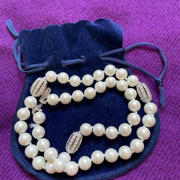 Like New - Lauren Ralph Lauren Pearl Necklace - Picture 5 of 6